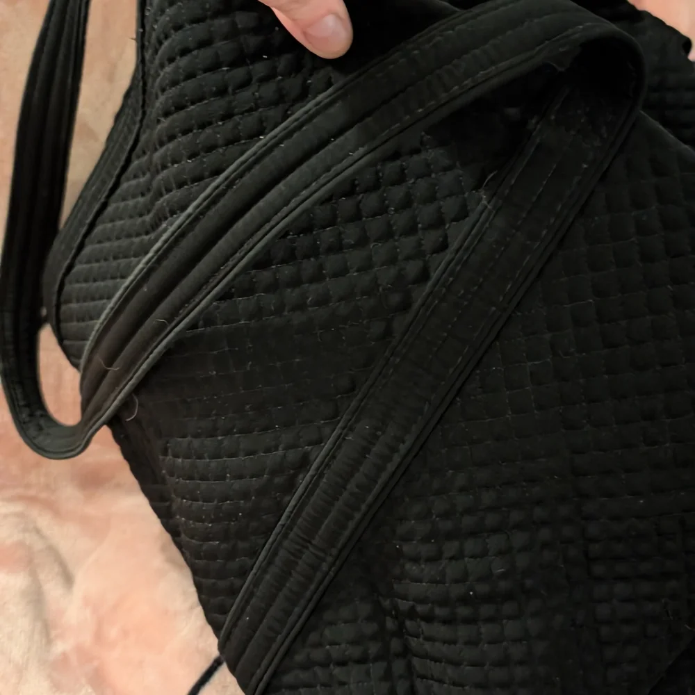 Black Quilted Tote Bag Vera Bradley Tote - Picture 6 of 7